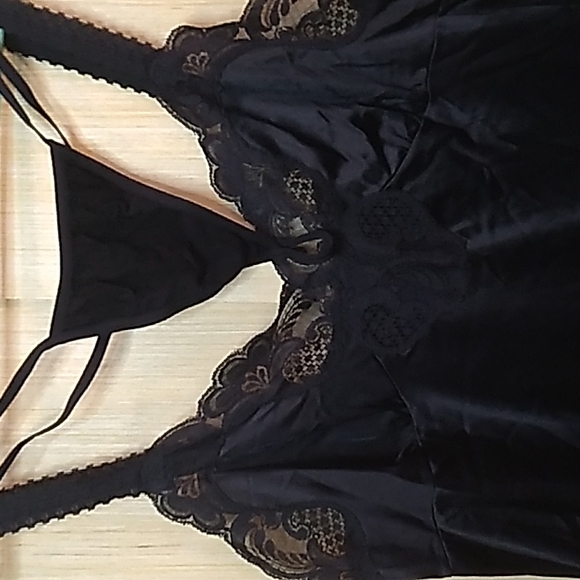 Black 100% polyester size XXL Bra Size 38 pit to pit 18 inches length 41 inches - Picture 3 of 7